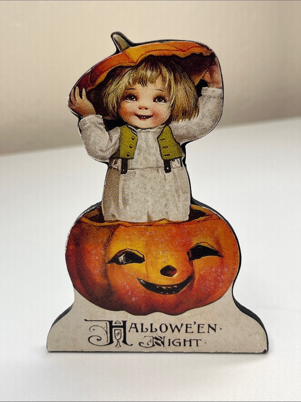Vintage-Style Bethany Lowe designs Pumpkin Halloween night decor